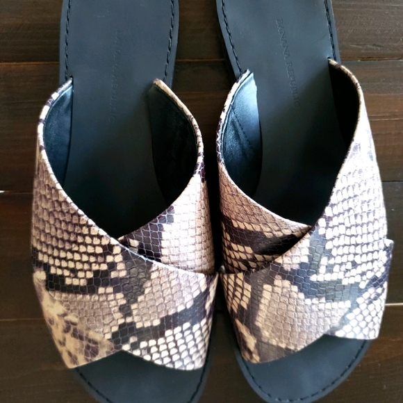 Snake Print Slides - Picture 2 of 2